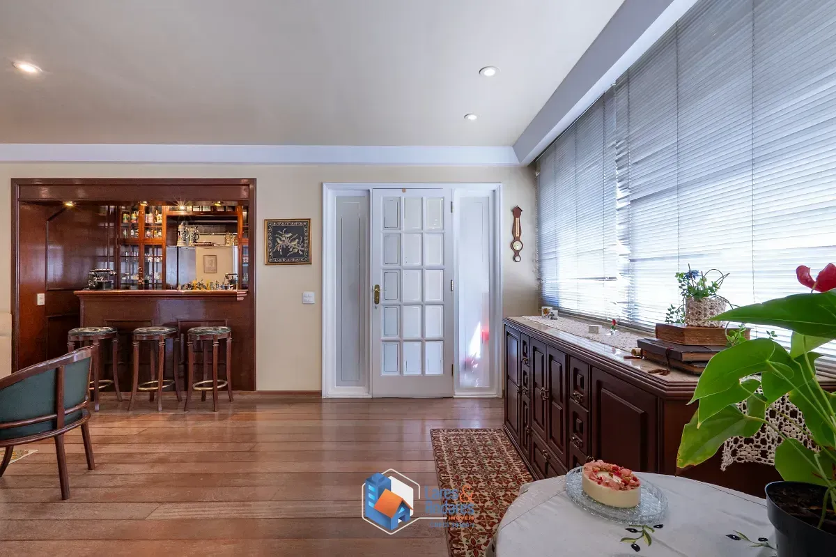 Imagem Apartamento para venda em Pinheiros com 4 quartos, sendo 2 suítes, 224m²
