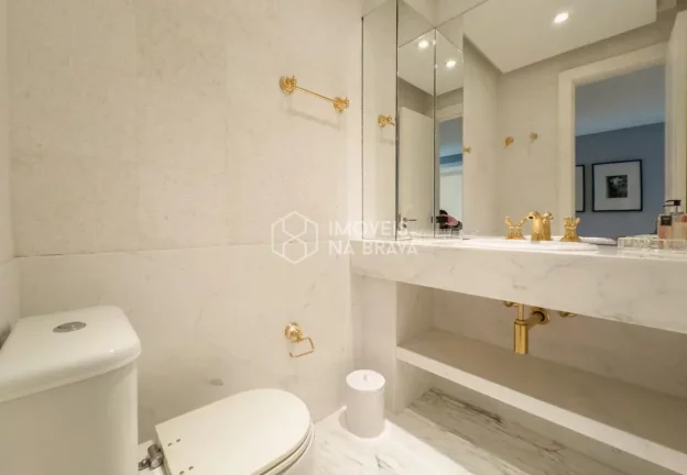 Imagem Apartamento no Edifício Metrópolis - Pronto para morar - Apartamento mobiliado Frente Mar no Ed. Metropolis em Balneário Camboriú
