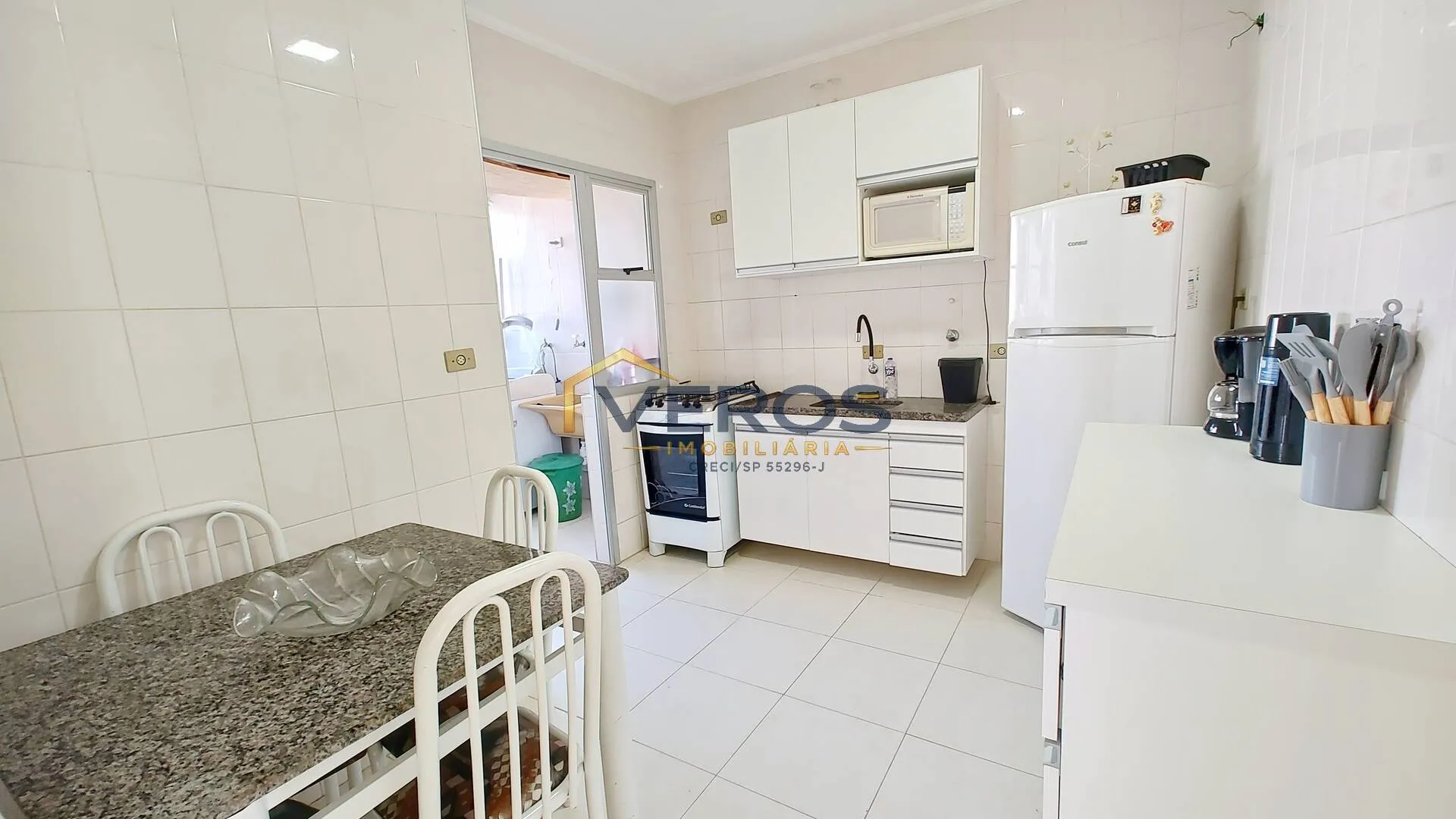 Imagem Apartamento a venda com 3 quartos 600m da praia Martim de Sá Caraguatatuba