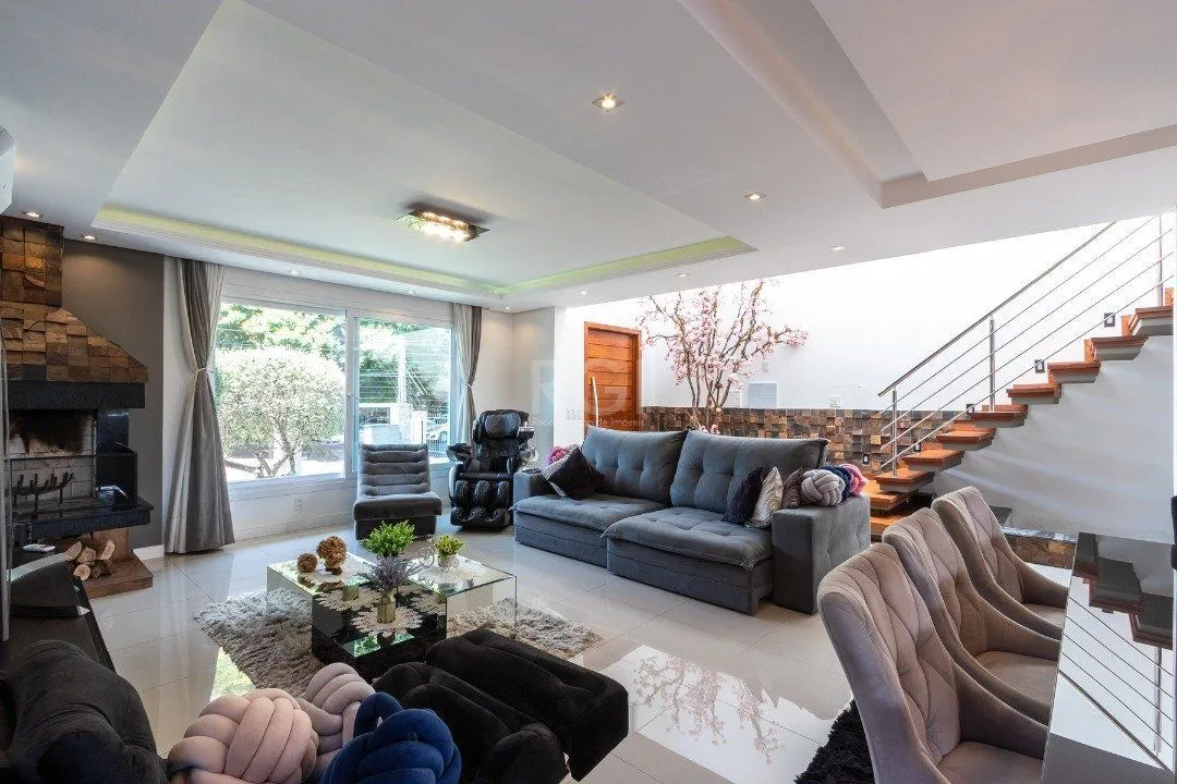 Imagem Casa para Venda - 420m², 3 dormitórios, sendo 3 suites, 8 vagas - Ipanema