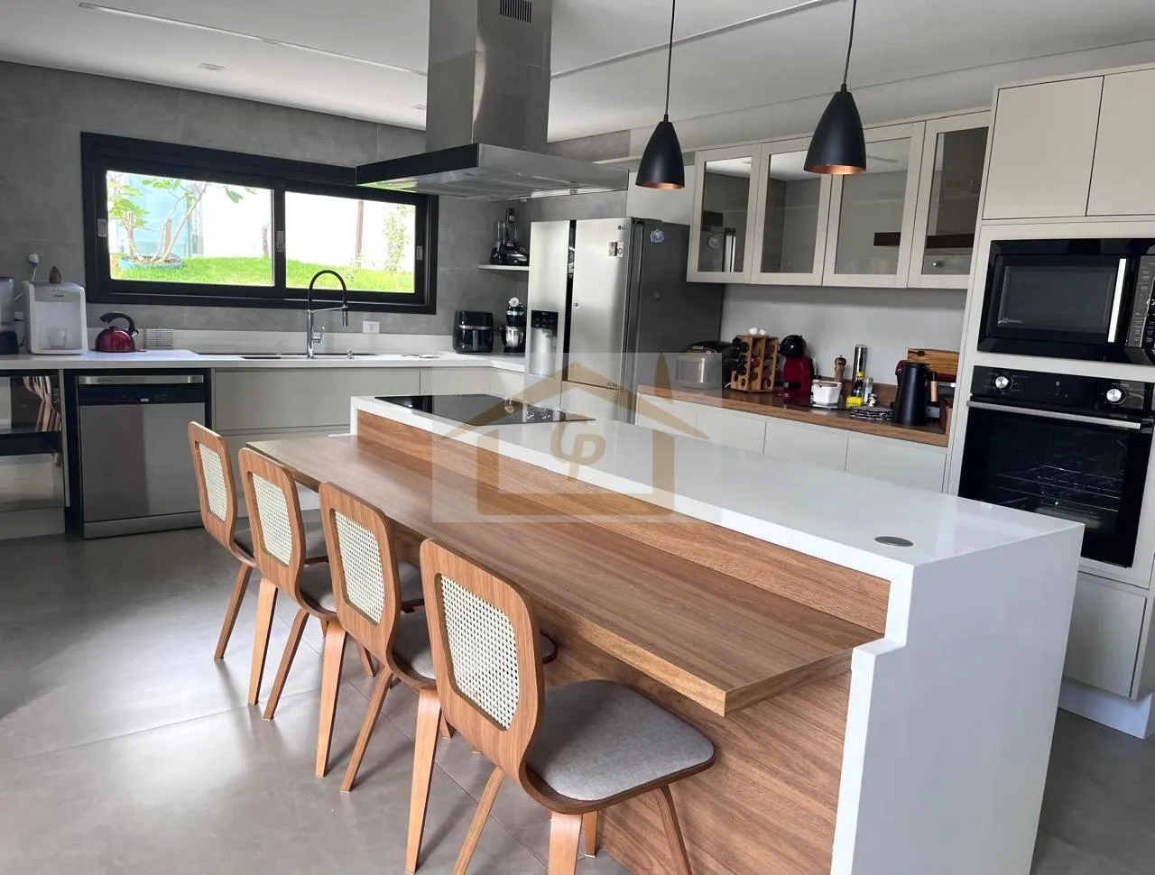 Imagem Casa Sustentável de Alto Padrão | 5 Suítes | 550m² | Mobiliada