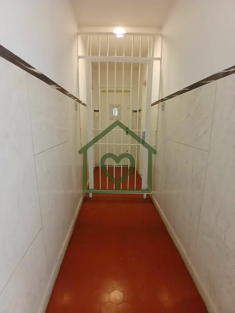 Imagem Oportunidade! Apartamento mobiliado, desocupado e pronto para morar no bairro Independência, com 2 ...