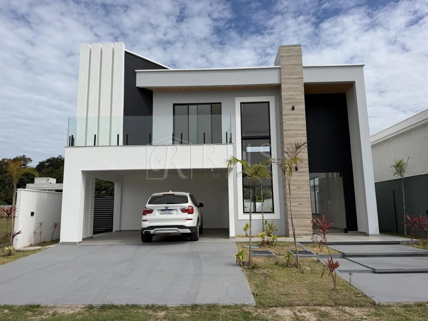 Foto do imóvel Casa para Venda em Rio das Ostras, Viverde, 4 dormitórios, 4 suítes, 5 banheiros, 4 vagas em Rua Duque de Caxias, 951 - Viverde, Rio das Ostras - RJ