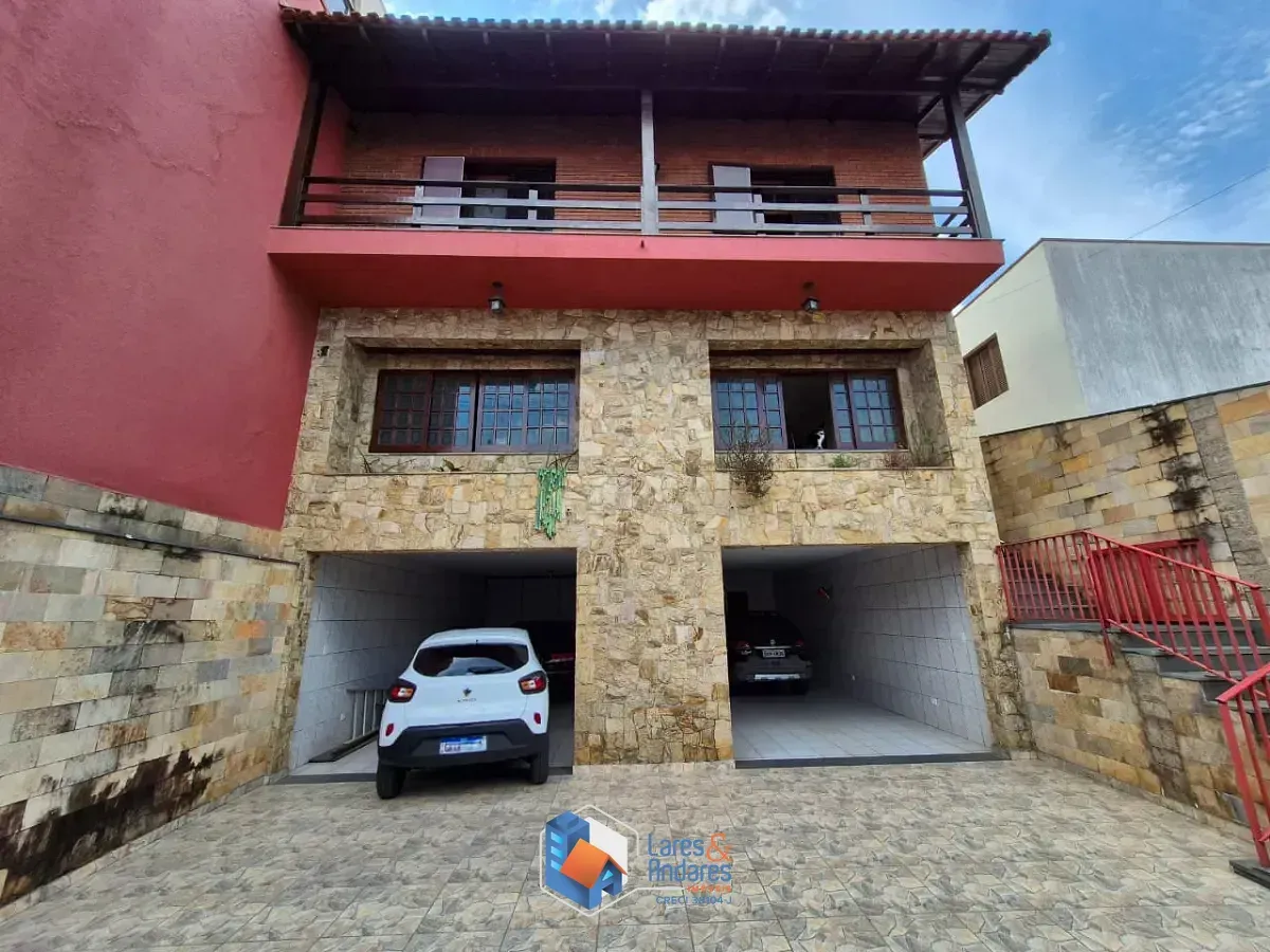 Imagem Casa para venda em Parque São Domingos com 3 quartos, sendo 1 suíte, 313m²