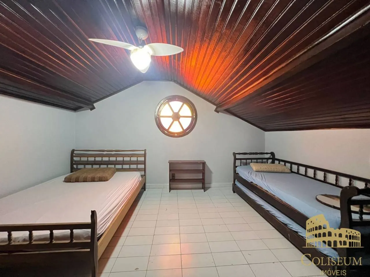Imagem Casa com 4 dormitórios à venda, 200 m² por R$ 990.000,00 - Balneário Flórida - Praia Grande/SP
