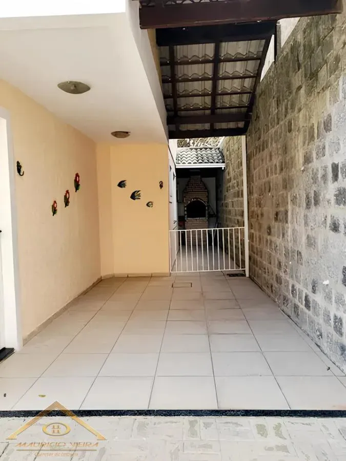 Imagem Casa em Condomínio para Venda em Cabo Frio / RJ no bairro Peró