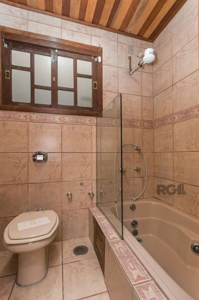 Imagem Excelente casa de 150m² com 3 dormitórios e 2 vagas.