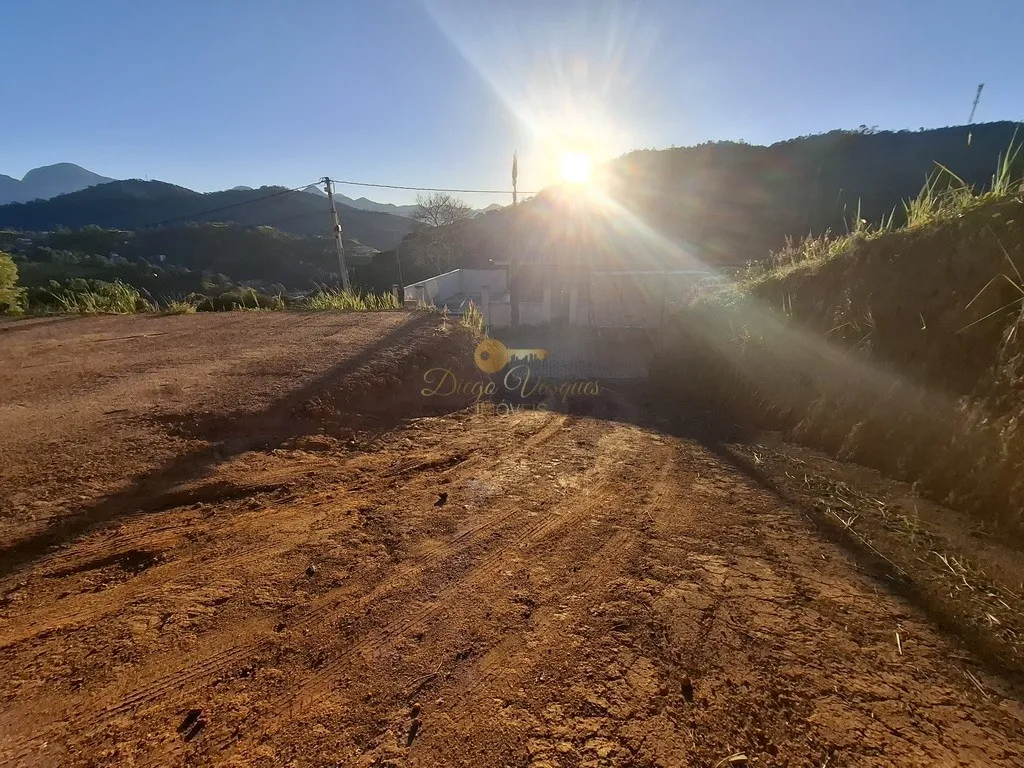 Imagem Terreno em Condomínio para Venda em Teresópolis / RJ no bairro Prata