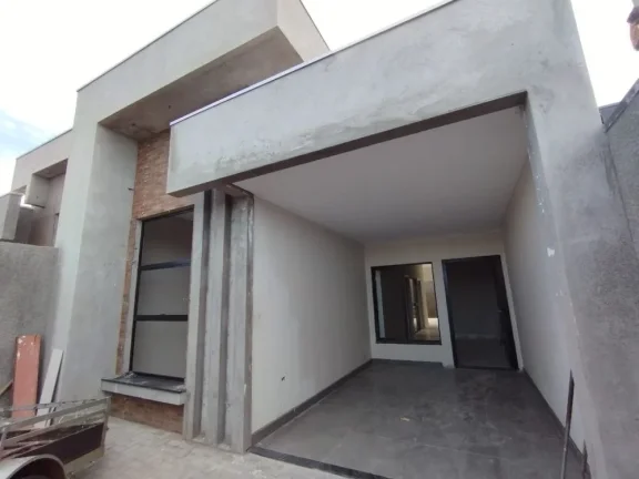 Imagem Imperdível! Casa à venda em Foz do Iguaçu-PR, Jardim Ipê Lv, 3 quartos, 1 suíte, 2 salas, 2 banheiros, 2 vagas, 98m².