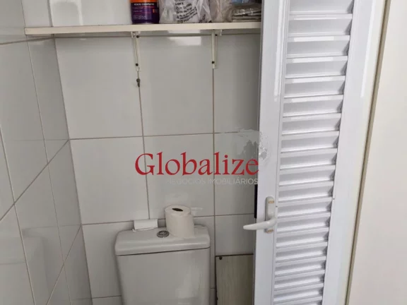 Imagem Apartamento com 3 quartos, 1 suíte e duas vagas de garagem no coração da Pompeia, em Santos. Valor R$ 1.120.000,00.