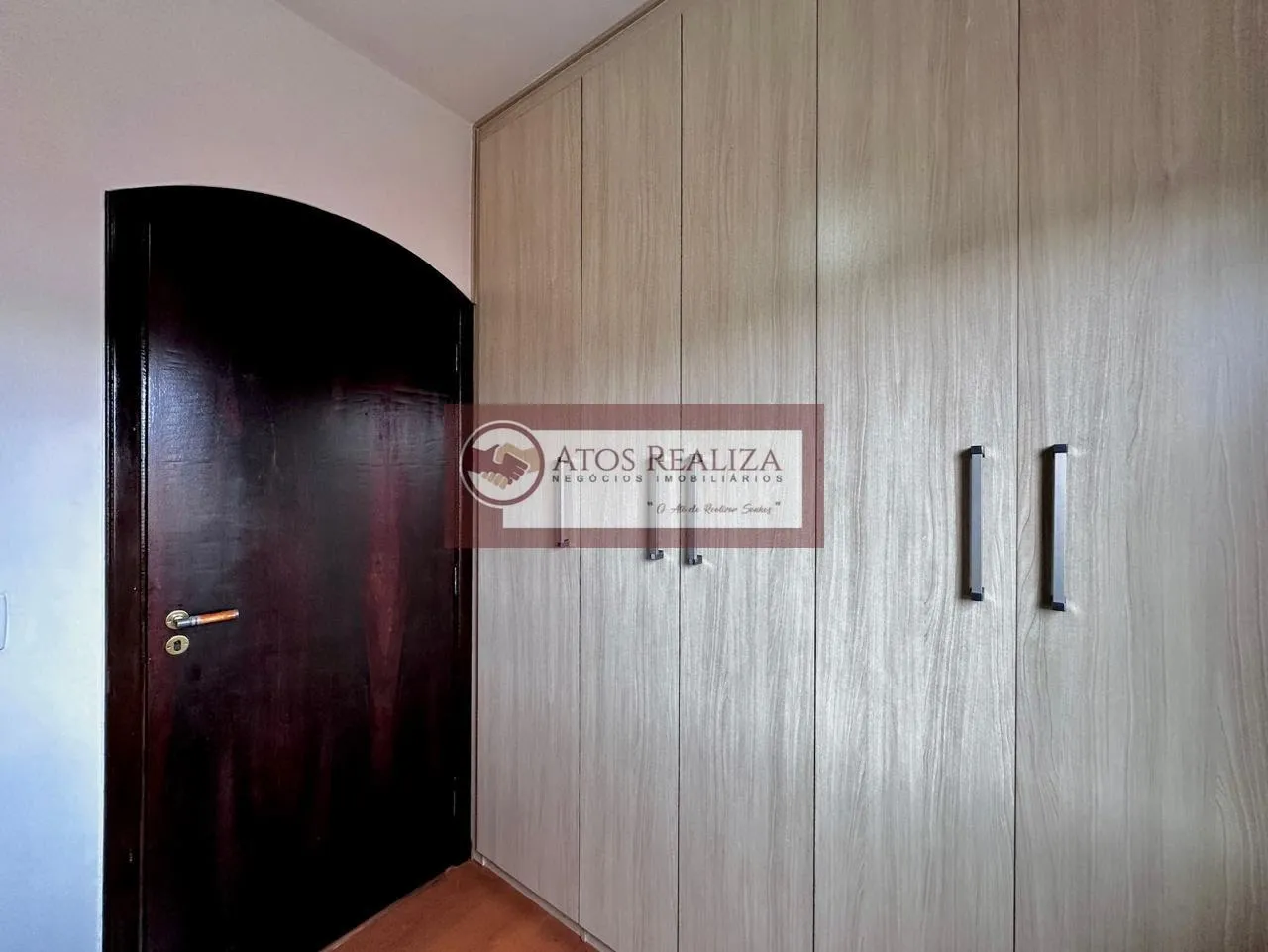 Imagem Sobrado à Venda em Jardim dos Lagos SP, 3 Dorms, 192m²
