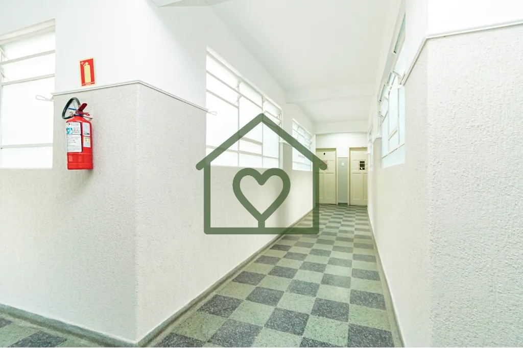 Imagem **Apartamento com 3 dormitórios à Venda em Porto Alegre - Excelente Preço!** Você está em busca...