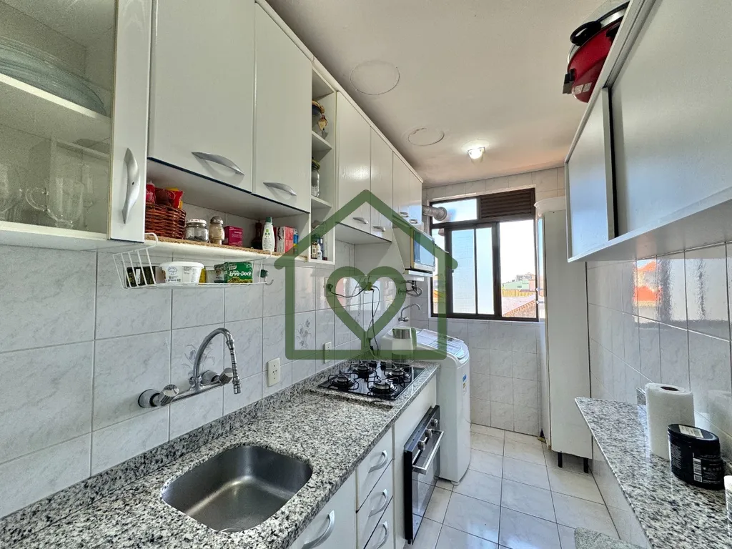 Imagem Apartamento no bairro São Sebastião, 2 quartos um deles suíte, espaçoso, sacada com churrasqueir...