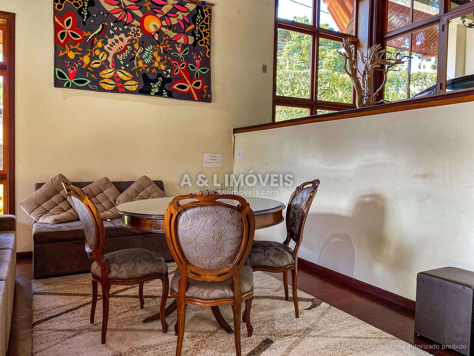 Imagem Casa à venda em Campos do Jordão | 417,26 m² | 5 dormitórios