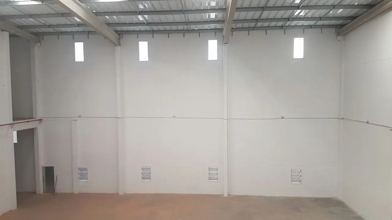 Imagem Prédio Comercial para Locação em Cotia / SP no bairro Jardim Helena Maria