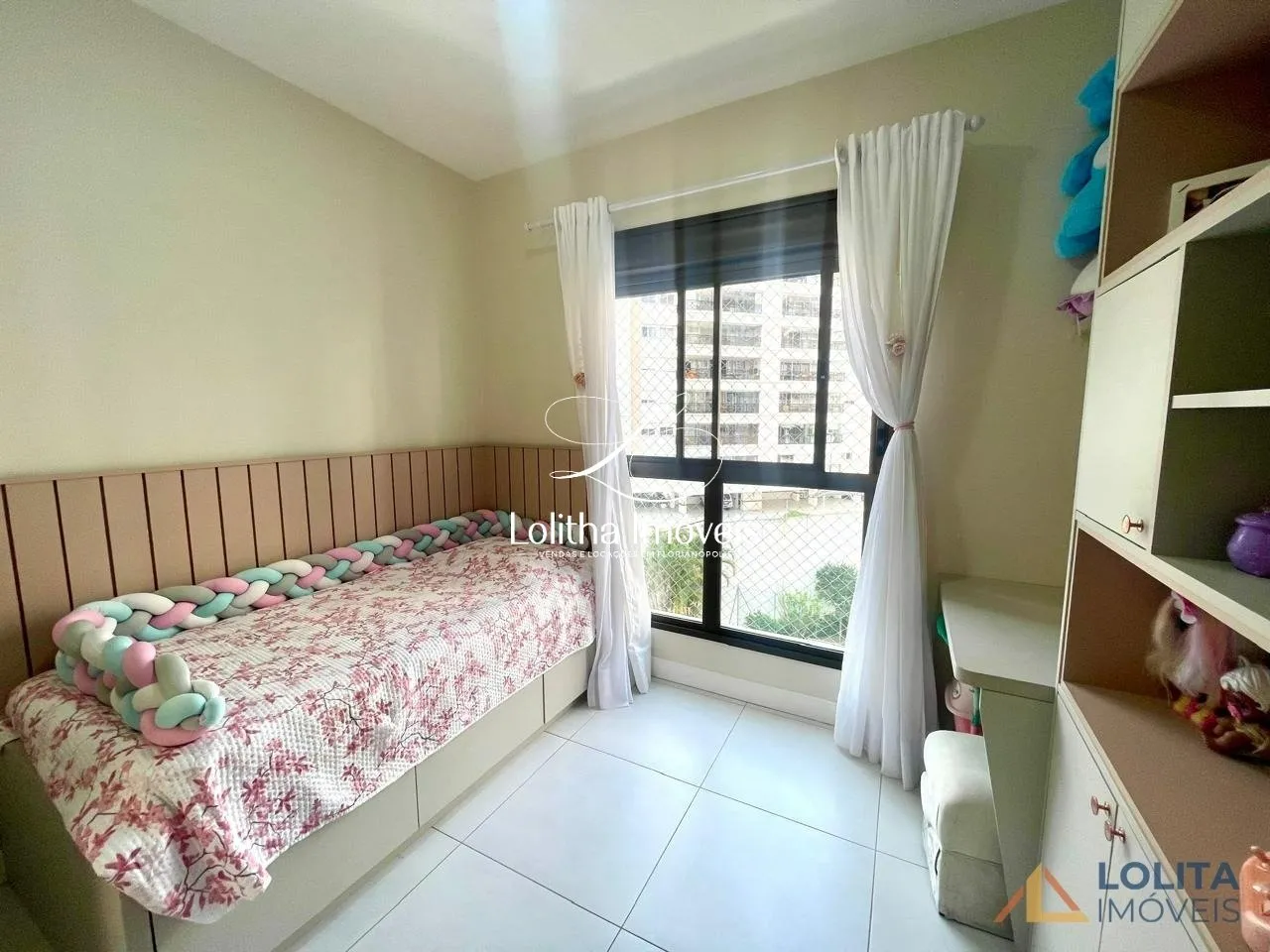 Imagem ALUGA-SE APARTAMENTO DE 3 QUARTOS E 2 VAGAS DE GARAGENS NO ITACORUBI, FLORIANÓPOLIS/SC.