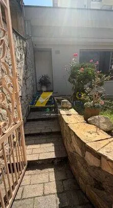 Imagem Casa Térrea Espaçosa com 3 Dormitórios, 2 Suítes e 4 Vagas no Bangu