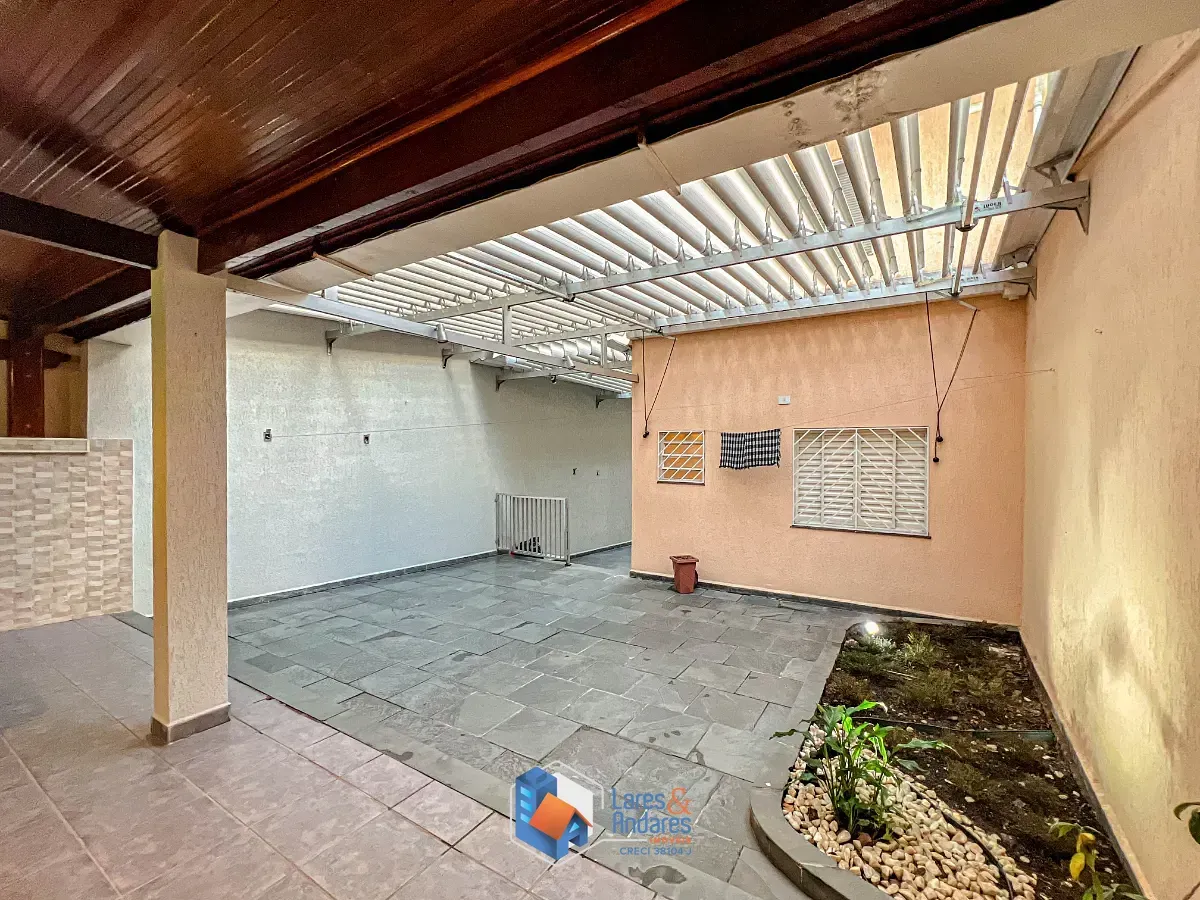 Imagem Sobrado para venda em Vila Mazzei com 3 quartos, sendo 1 suíte, 195m²
