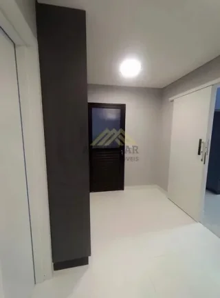 Imagem Sobrado em condominio com vista de frente pra a pedra grande
