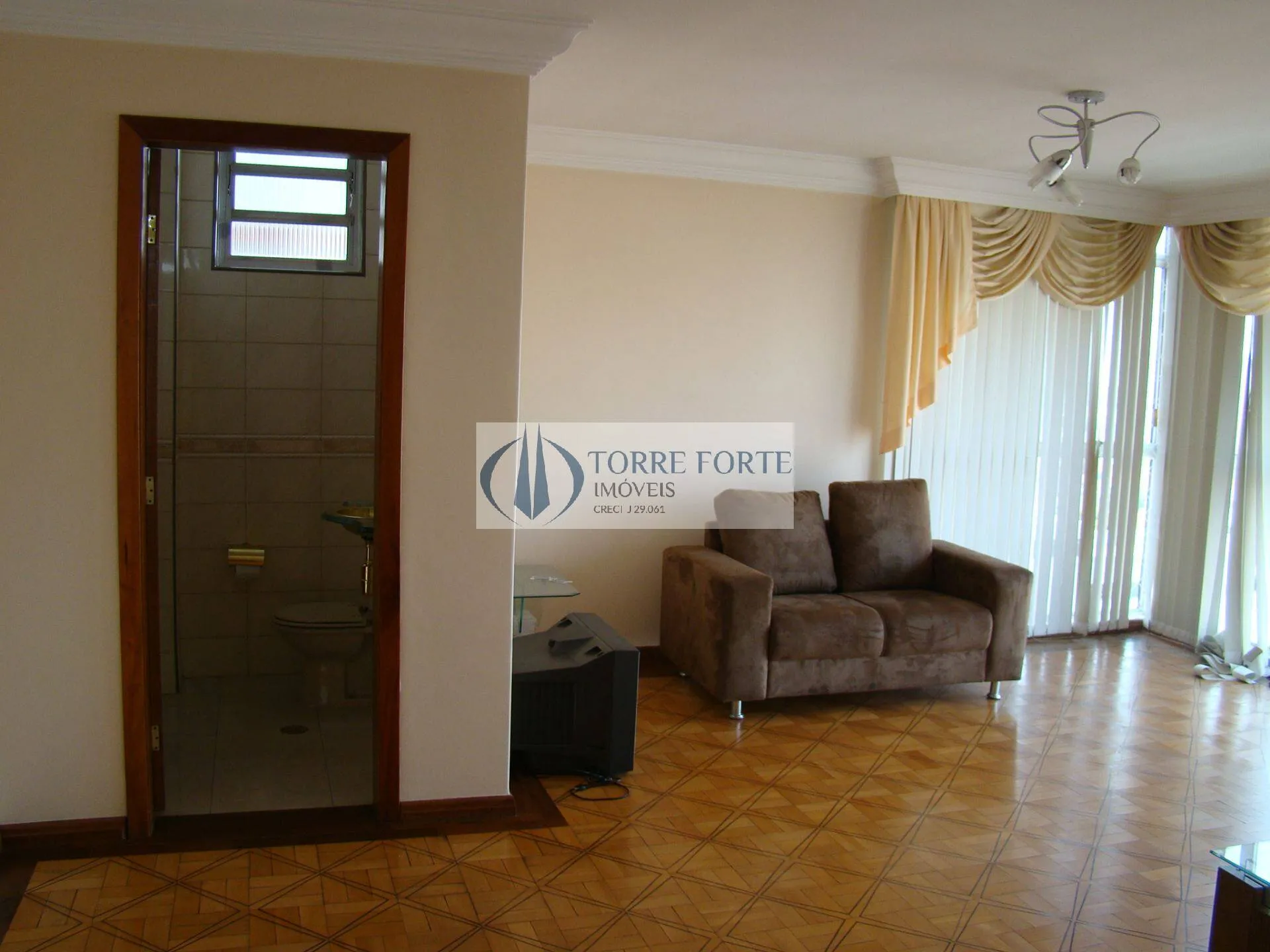 Imagem Lindo Apartamento 300m2 ,localizado na AV Paes de Barros -Mooca