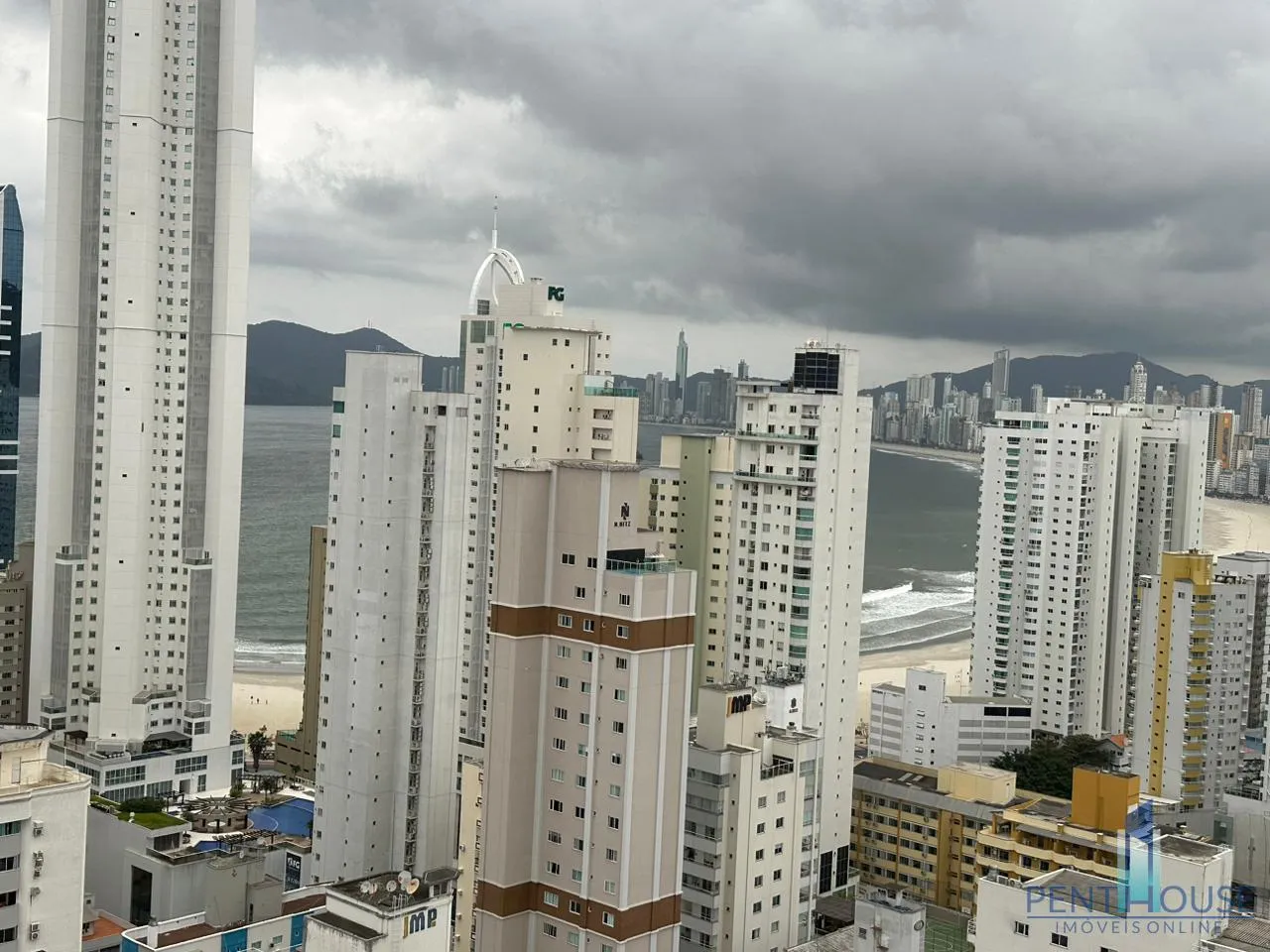 Imagem Apartamento Zona Central para Venda em Balneário Camboriú, PIONEIROS, 3 dormitórios, 3 suítes, 4 banheiros, 4 vagas