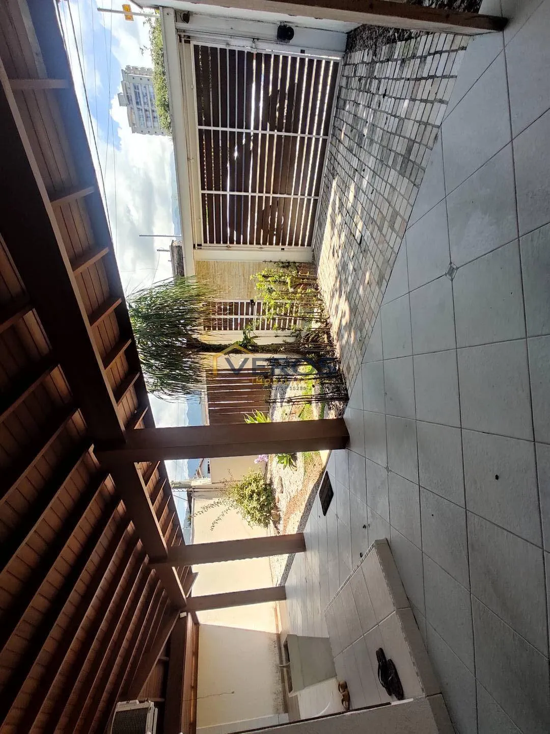 Imagem Casa com Piscina a poucos metros da praia no Indaiá em Caraguá