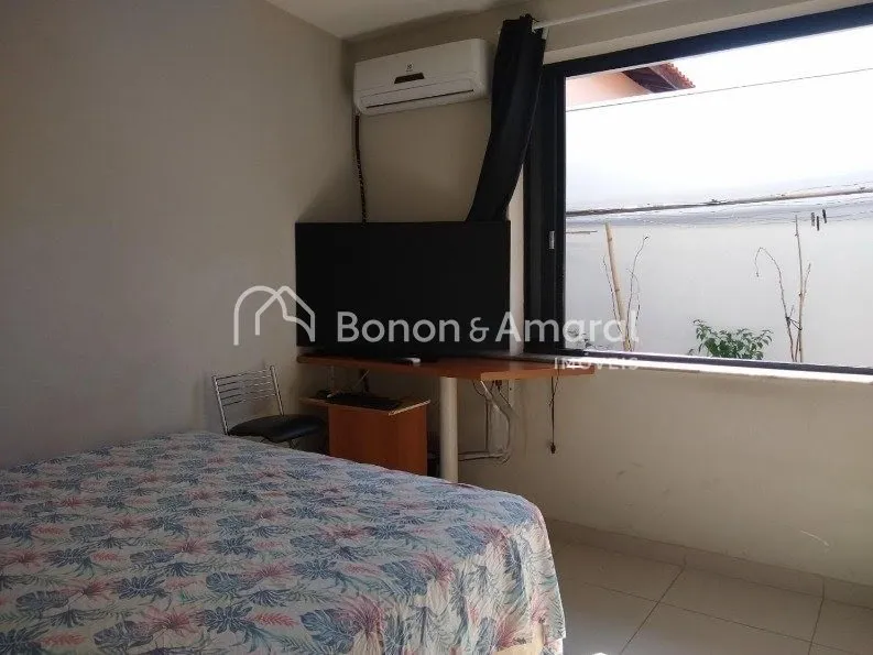 Imagem Casa com 3 Quartos e 5 banheiros à Venda, 230 m² por R$ 950.000