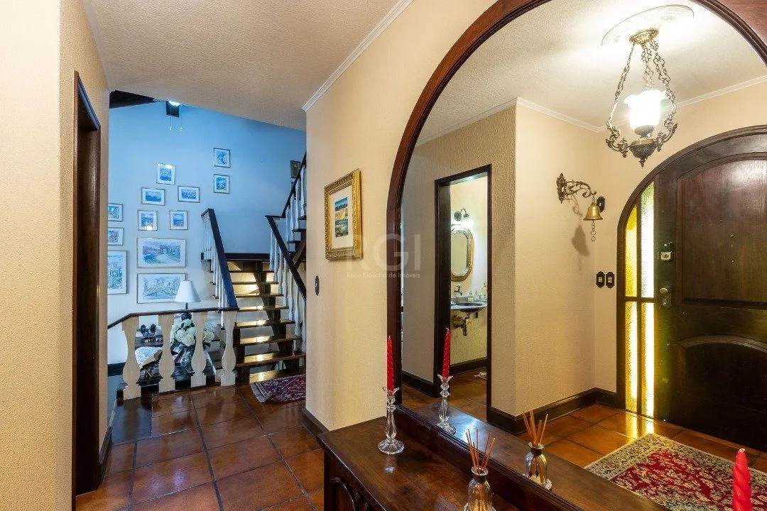 Imagem Casa para Venda - 430m², 4 dormitórios, sendo 2 suites, 4 vagas - Vila Assunção