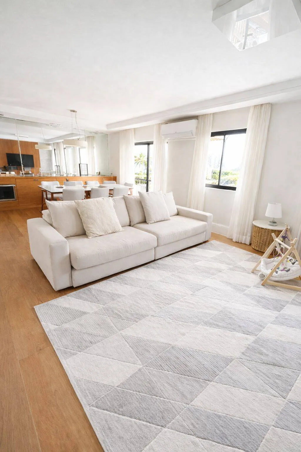 Imagem Apartamento Indianópolis - 117M², 3 Dorms, 3 Suítes, 4 Vagas, Armários.