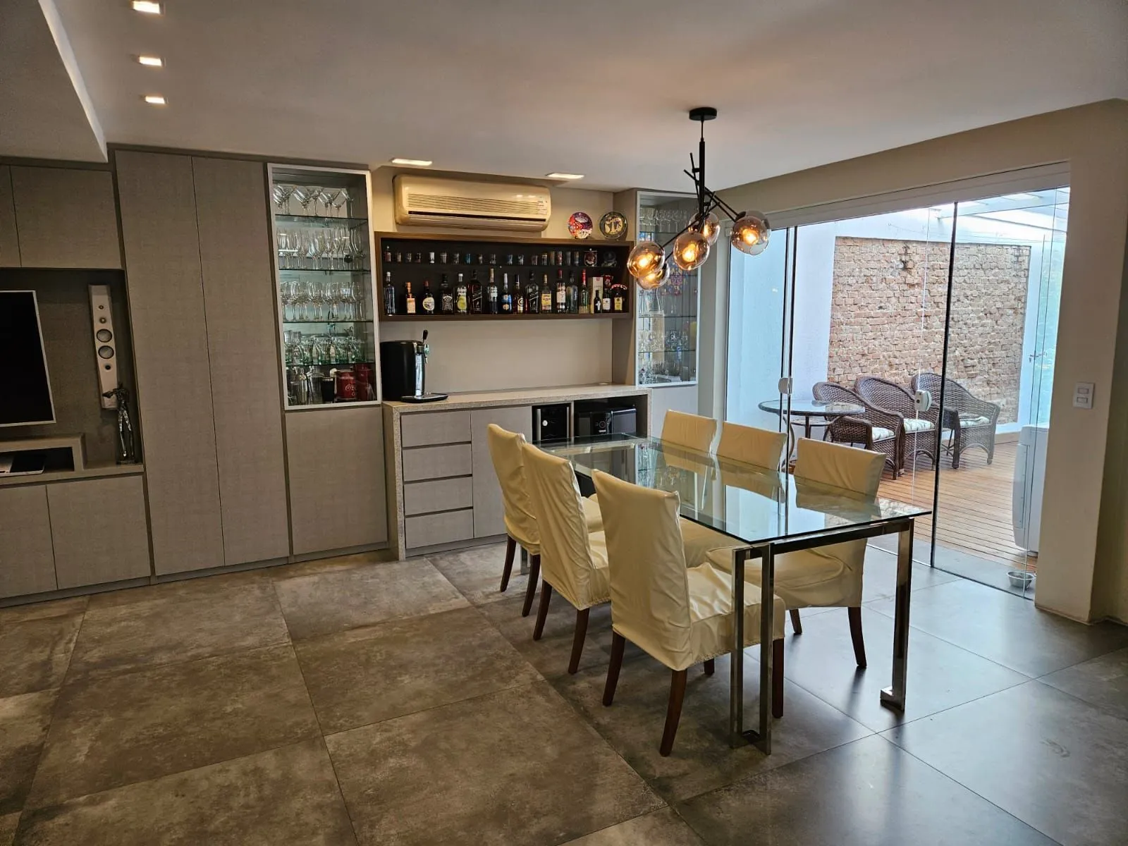 Imagem Casa em Condomínio, 03 dormitórios 04 Vagas, 229m² na Tristeza, Porto Alegre, RS!!