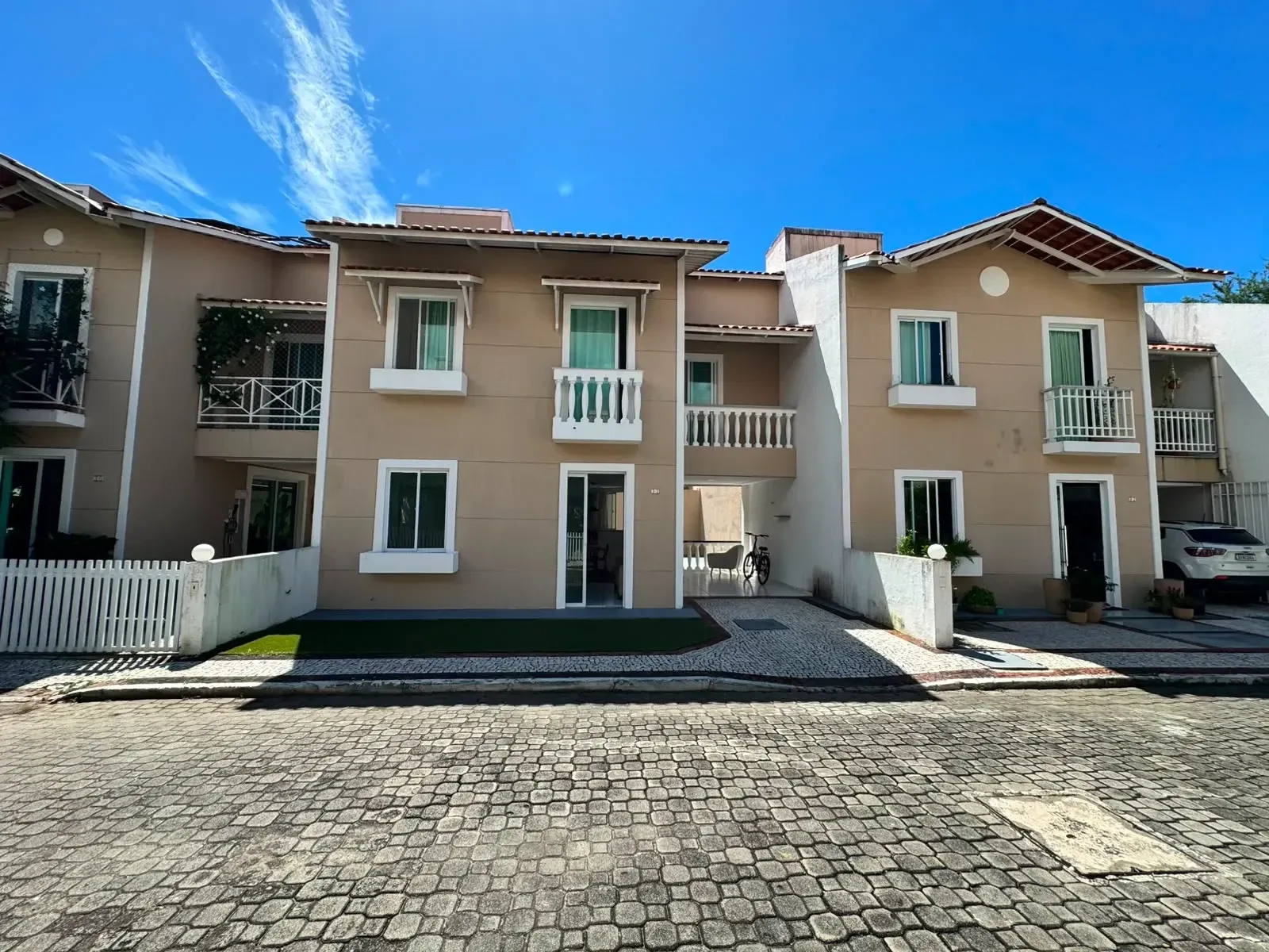 Imagem Casa de Condomínio com 3 Quartos à Venda, 102 m² em Cidade 2000 - Fortaleza