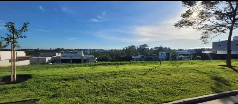 Foto do imóvel Terreno no condomínio Alphaville 4 com 452,40m² em ALPHAVILLE NOVA ESPLANADA, VOTORANTIM - SP