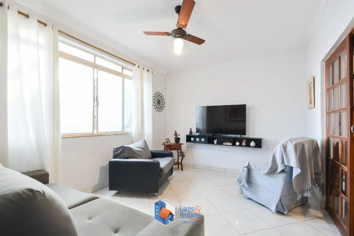 Imagem Casa para venda em Jardim da Glória com 4 quartos, sendo 1 suíte, 275m²