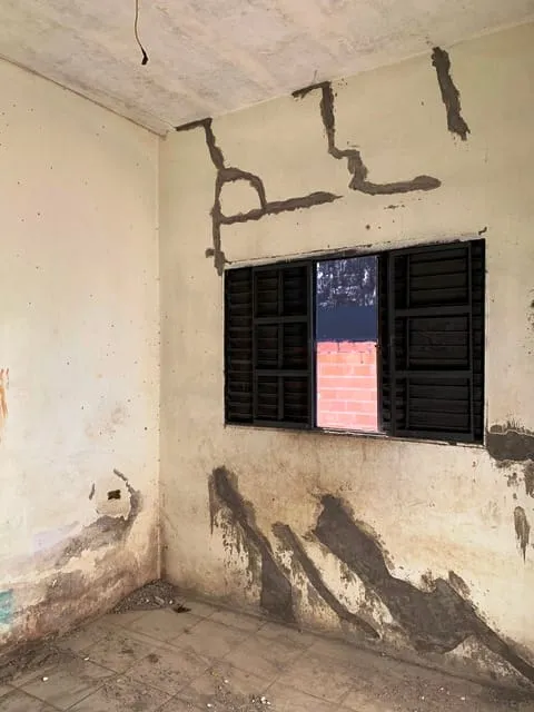 Imagem Casa à venda 2 Quartos, 5 Vagas, 300M², Laerte Assunção, Pindamonhangaba - SP