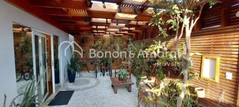 Imagem Linda casa térrea com 166,63m², acabamento em porcelanato, granito e vinílico. Conta com 3 quarto...