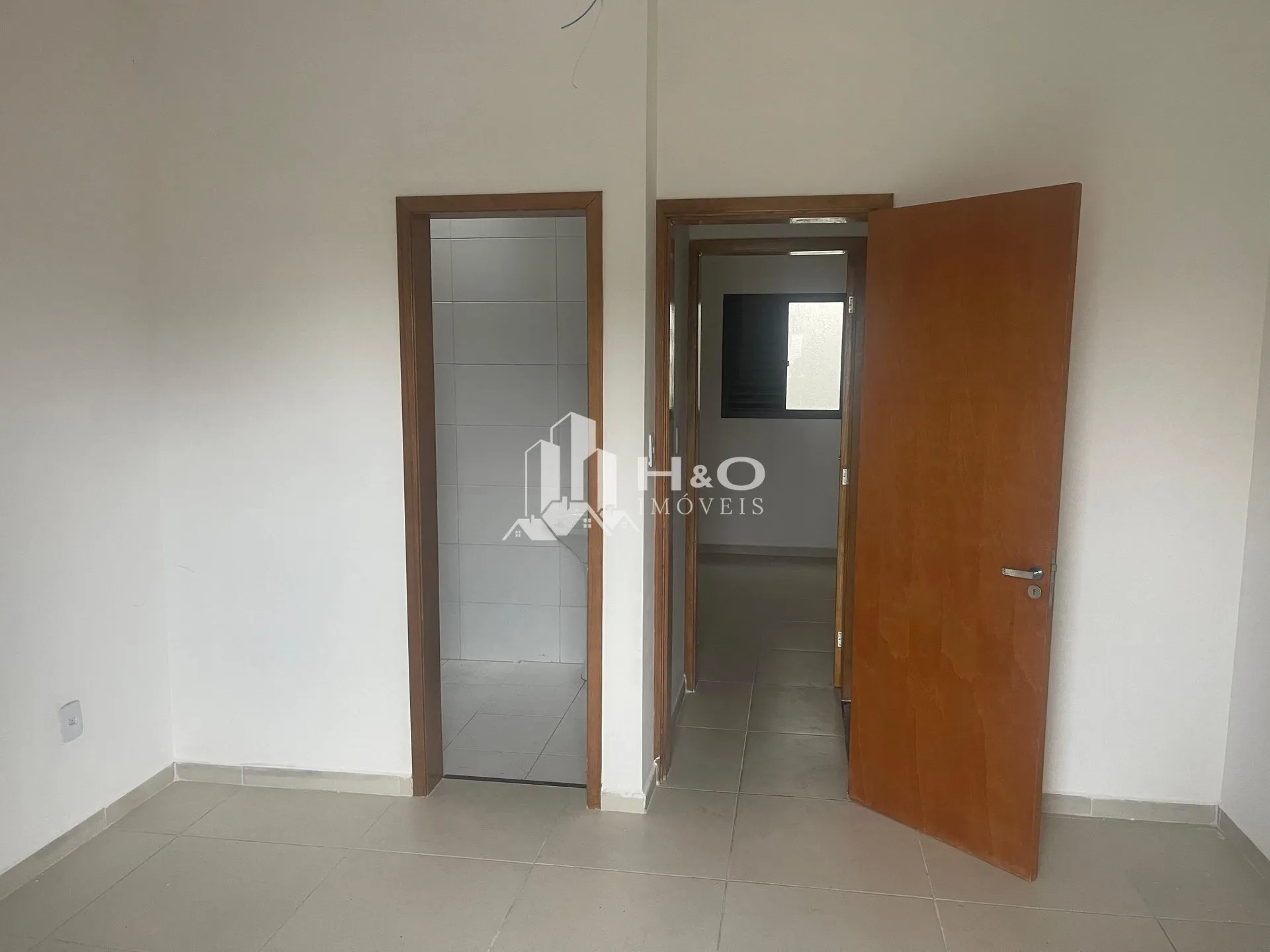 Imagem Oportunidade. Sobrado à Venda em São Miguel Paulista - 2 Suítes, Sacada, Financiamento pelo Minha Casa Minha Vida