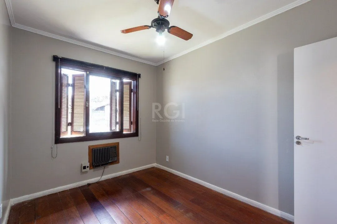 Imagem Casa para Venda - 202m², 3 dormitórios, sendo 1 suites, 2 vagas - Cristal