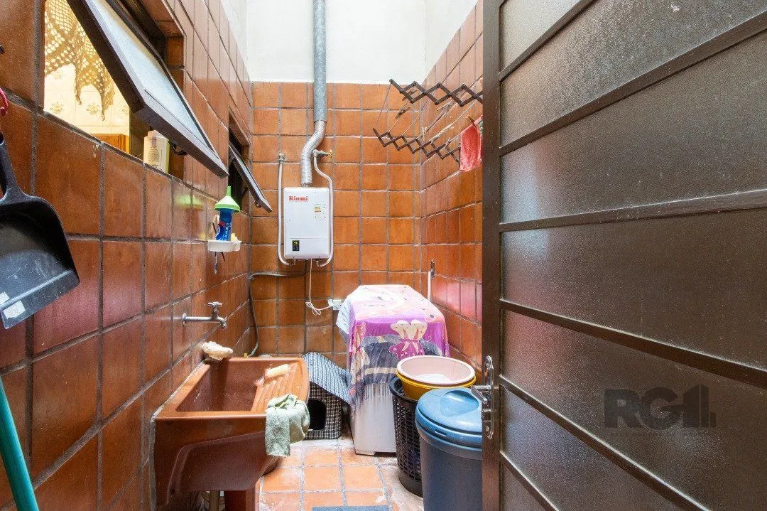 Imagem Casa para Venda - 500m², 4 dormitórios, sendo 1 suites, 4 vagas - Coronel Aparício Borges