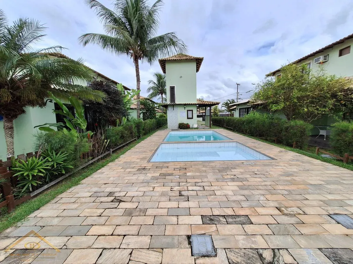 Imagem Casa em Condomínio para Venda em Cabo Frio / RJ no bairro Peró