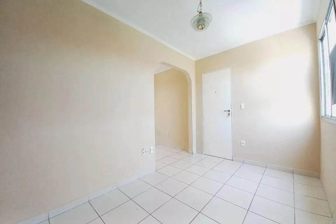 Imagem Excelente apartamento no Jardim Interlagos em Campinas, com dois dormitórios e uma vaga de garagem.