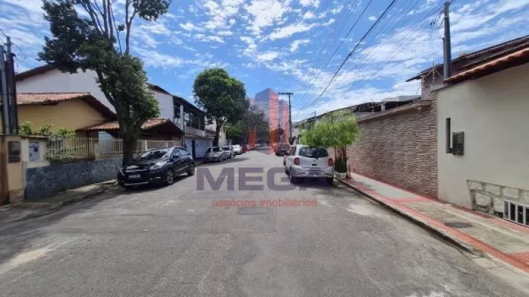 Imagem Excelente casa na região central de vila velha. Próxima a todo tipo de comercio. Situada em rua tra