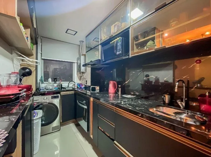 Imagem Apartamento semimobiliado, andar alto, com vista perene - Jardim Lindóia