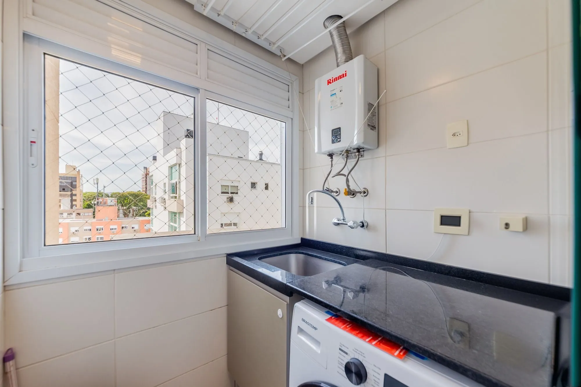 Imagem Apartamento semimobiliado, com 94m privativos, 2 suites e 3 vagas de garagem