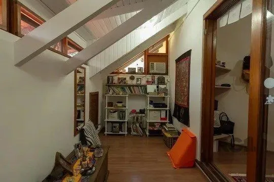 Imagem Casa de 4 dormitórios mobiliada para venda no Bairro Jardim Itu Sabara.