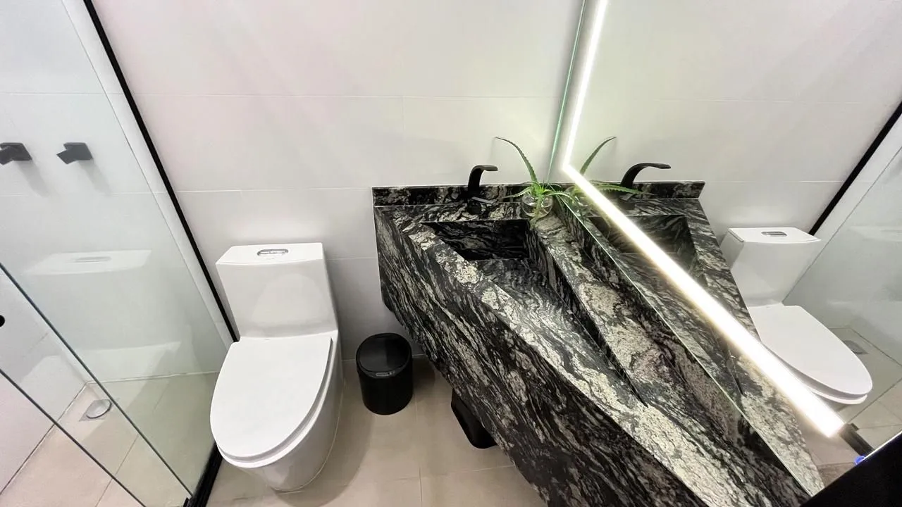 Imagem Casa Moderna com Suíte, Hidromassagem, Jardim e 2 Vagas