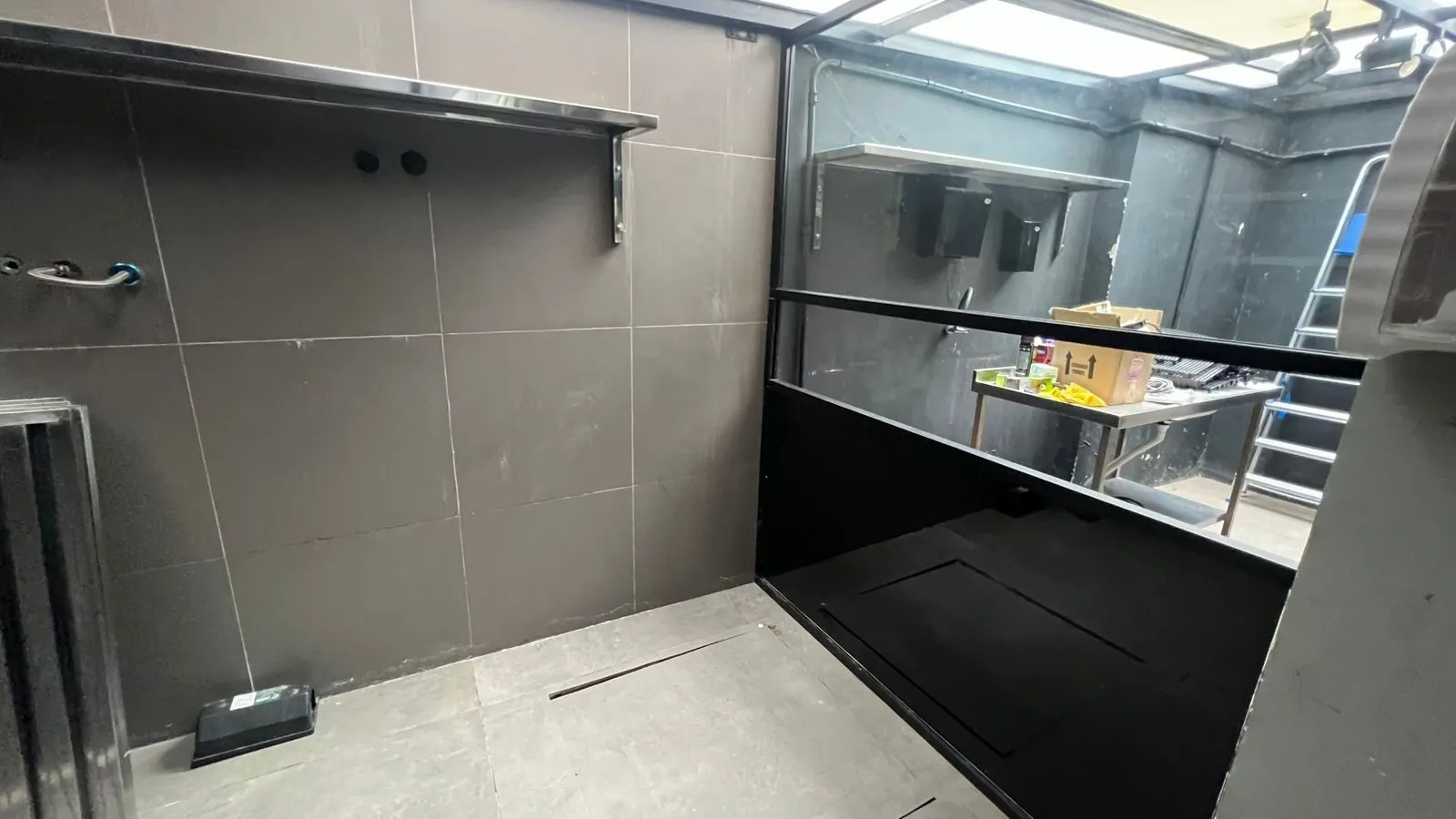 Imagem Loja com 90m², localizada no bairro Auxiliadora em Porto Alegre/RS.