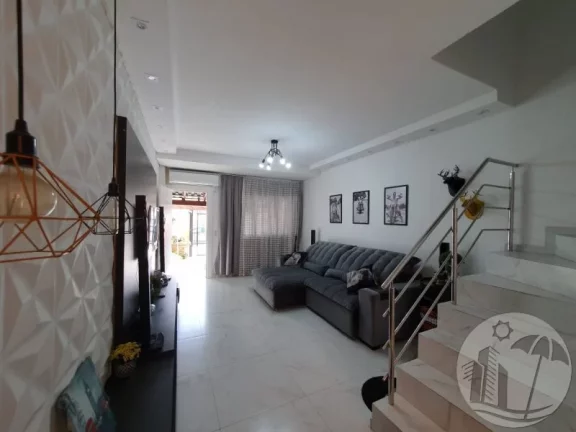 Imagem Lindo Sobrado Mobiliado e Decorado a 6 minutos da praia de B