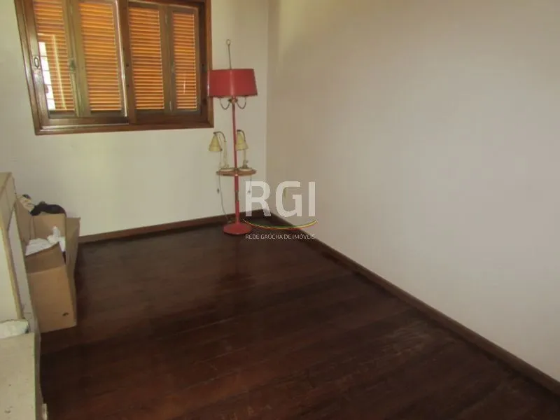 Imagem Casa Condominio para Venda - 383.4m², 5 dormitórios, sendo 2 suites, 3 vagas - Nonoai