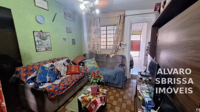 Imagem Oportunidade: Terreno com 2 Casas, Quintal e Espaço para Comércio à venda no Bairro São Judas Tadeu - Itu/SP