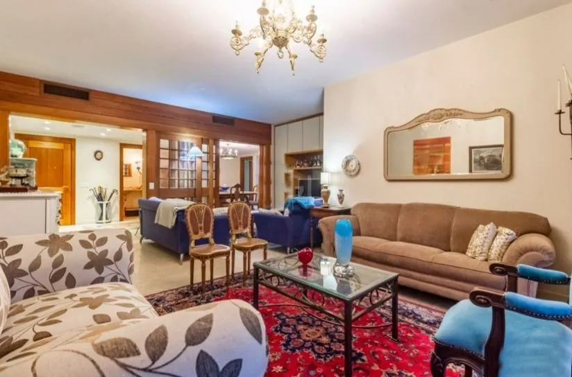 Imagem Cobertura para Venda - 304.71m², 3 dormitórios, sendo 1 suites, 2 vagas - Bela Vista